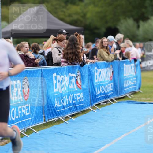 30.08.2026 - Elbe Triathlon Hamburg LAZAROV Photography http://msf.ph/oto/10027242 30.08.2026 10:55:45 Ziel 543 meine-sportfotos.de