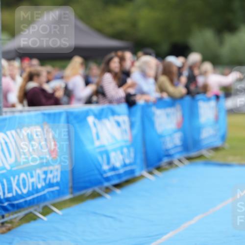 30.08.2026 - Elbe Triathlon Hamburg LAZAROV Photography http://msf.ph/oto/10027246 30.08.2026 10:56:15 Ziel 362 meine-sportfotos.de