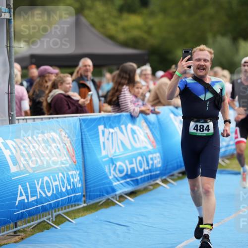 30.08.2026 - Elbe Triathlon Hamburg LAZAROV Photography http://msf.ph/oto/10027315 30.08.2026 10:59:35 Ziel 462, 484 meine-sportfotos.de