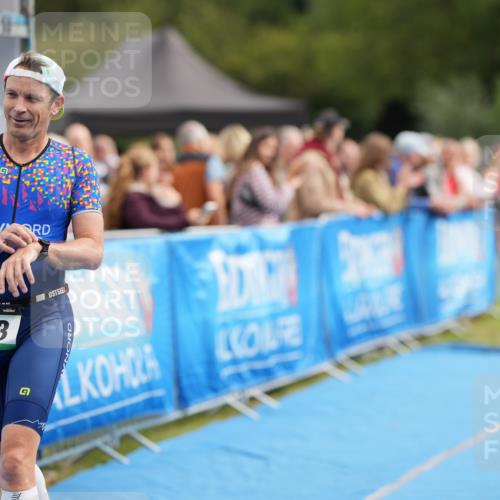 30.08.2026 - Elbe Triathlon Hamburg LAZAROV Photography http://msf.ph/oto/10027335 30.08.2026 11:00:26 Ziel 683 meine-sportfotos.de