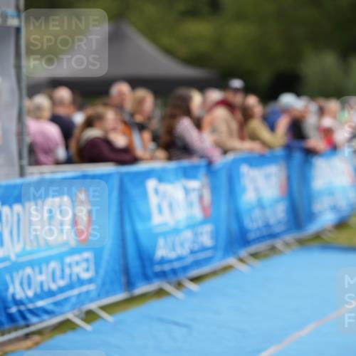 30.08.2026 - Elbe Triathlon Hamburg LAZAROV Photography http://msf.ph/oto/10027338 30.08.2026 11:00:40 Ziel 248, 584, 621 meine-sportfotos.de