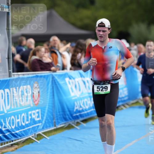 30.08.2026 - Elbe Triathlon Hamburg LAZAROV Photography http://msf.ph/oto/10027366 30.08.2026 11:02:29 Ziel 434, 529, 597, 637, 739 meine-sportfotos.de