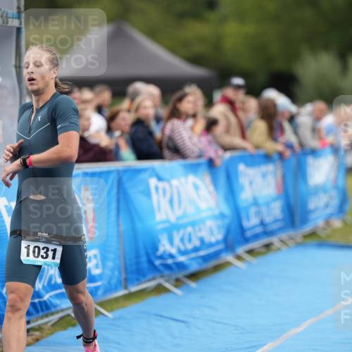 30.08.2026 - Elbe Triathlon Hamburg LAZAROV Photography http://msf.ph/oto/10027417 30.08.2026 11:05:01 Ziel 554, 1031 meine-sportfotos.de