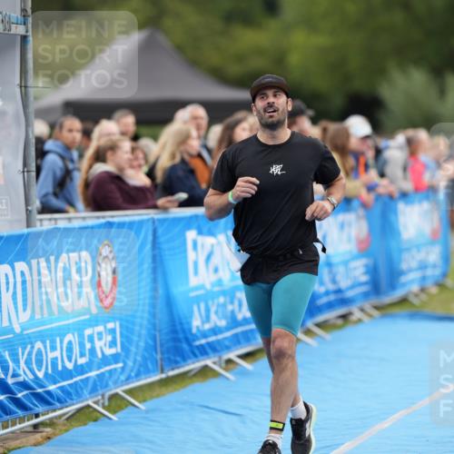 30.08.2026 - Elbe Triathlon Hamburg LAZAROV Photography http://msf.ph/oto/10027440 30.08.2026 11:05:58 Ziel 414, 431, 671, 779 meine-sportfotos.de