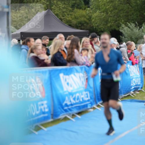 30.08.2026 - Elbe Triathlon Hamburg LAZAROV Photography http://msf.ph/oto/10027464 30.08.2026 11:06:31 Ziel 482, 628, 675 meine-sportfotos.de