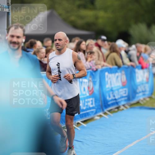 30.08.2026 - Elbe Triathlon Hamburg LAZAROV Photography http://msf.ph/oto/10027469 30.08.2026 11:06:33 Ziel 482, 628, 675, 1067 meine-sportfotos.de