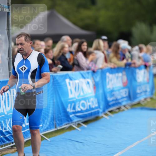 30.08.2026 - Elbe Triathlon Hamburg LAZAROV Photography http://msf.ph/oto/10027479 30.08.2026 11:06:52 Ziel 289 meine-sportfotos.de