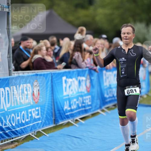 30.08.2026 - Elbe Triathlon Hamburg LAZAROV Photography http://msf.ph/oto/10027533 30.08.2026 11:09:32 Ziel 505, 539, 624, 681, 751 meine-sportfotos.de