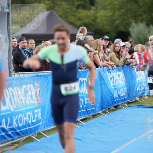 30.08.2026 - Elbe Triathlon Hamburg LAZAROV Photography http://msf.ph/oto/10027545 30.08.2026 11:09:41 Ziel 539, 569, 624, 1164 meine-sportfotos.de