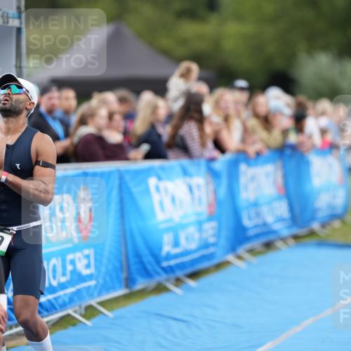 30.08.2026 - Elbe Triathlon Hamburg LAZAROV Photography http://msf.ph/oto/10027551 30.08.2026 11:09:46 Ziel 569, 1164 meine-sportfotos.de
