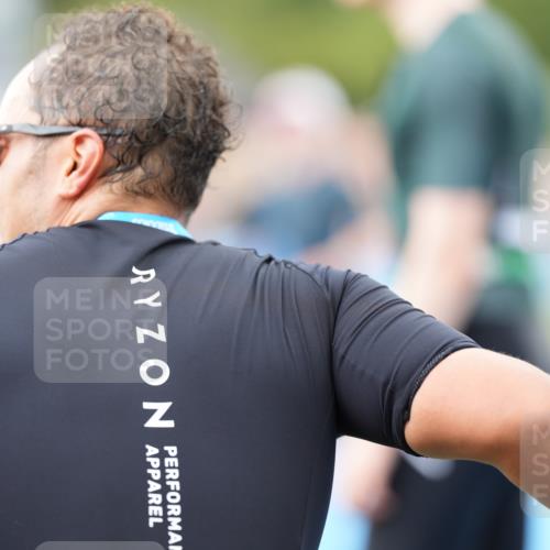 30.08.2026 - Elbe Triathlon Hamburg LAZAROV Photography http://msf.ph/oto/10027560 30.08.2026 11:10:25 Ziel 557 meine-sportfotos.de
