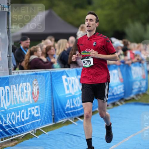 30.08.2026 - Elbe Triathlon Hamburg LAZAROV Photography http://msf.ph/oto/10027563 30.08.2026 11:10:38 Ziel 426, 513, 575, 678, 1045 meine-sportfotos.de