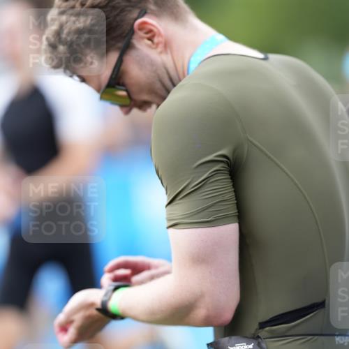 30.08.2026 - Elbe Triathlon Hamburg LAZAROV Photography http://msf.ph/oto/10027586 30.08.2026 11:11:18 Ziel 440, 665, 1010 meine-sportfotos.de