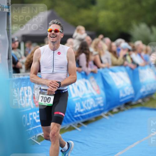 30.08.2026 - Elbe Triathlon Hamburg LAZAROV Photography http://msf.ph/oto/10027591 30.08.2026 11:11:43 Ziel 638, 700 meine-sportfotos.de