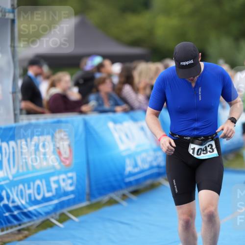 30.08.2026 - Elbe Triathlon Hamburg LAZAROV Photography http://msf.ph/oto/10027621 30.08.2026 11:12:50 Ziel 773, 1093, 1097 meine-sportfotos.de