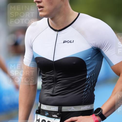 30.08.2026 - Elbe Triathlon Hamburg LAZAROV Photography http://msf.ph/oto/10027639 30.08.2026 11:13:09 Ziel 490, 651, 1061, 1197 meine-sportfotos.de