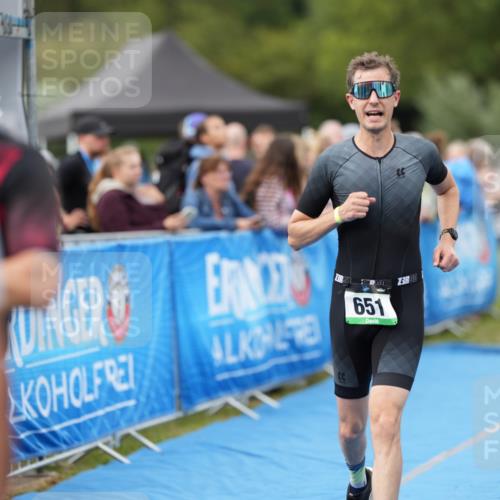 30.08.2026 - Elbe Triathlon Hamburg LAZAROV Photography http://msf.ph/oto/10027644 30.08.2026 11:13:13 Ziel 611, 651, 1197 meine-sportfotos.de
