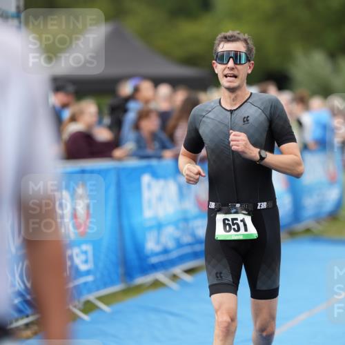 30.08.2026 - Elbe Triathlon Hamburg LAZAROV Photography http://msf.ph/oto/10027645 30.08.2026 11:13:13 Ziel 611, 651, 1197 meine-sportfotos.de