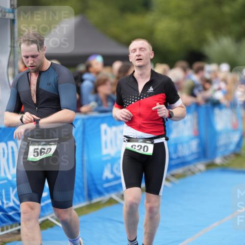 30.08.2026 - Elbe Triathlon Hamburg LAZAROV Photography http://msf.ph/oto/10027654 30.08.2026 11:13:32 Ziel 560, 598, 620, 699, 752 meine-sportfotos.de