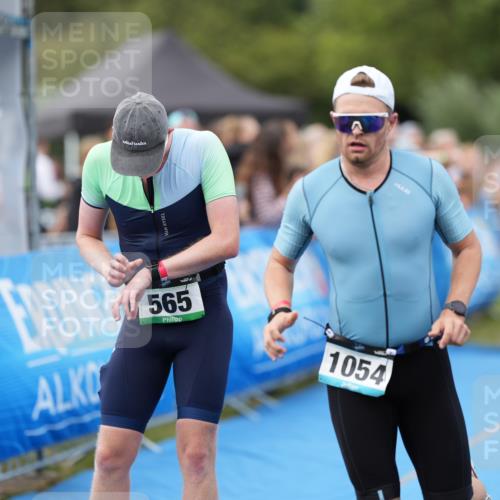 30.08.2026 - Elbe Triathlon Hamburg LAZAROV Photography http://msf.ph/oto/10027684 30.08.2026 11:14:38 Ziel 413, 497, 606, 640, 990, 1054 meine-sportfotos.de