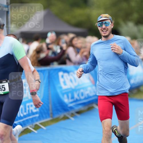 30.08.2026 - Elbe Triathlon Hamburg LAZAROV Photography http://msf.ph/oto/10027692 30.08.2026 11:14:48 Ziel 500, 600, 619, 1058 meine-sportfotos.de