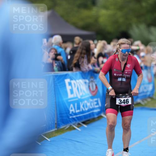 30.08.2026 - Elbe Triathlon Hamburg LAZAROV Photography http://msf.ph/oto/10027699 30.08.2026 11:15:09 Ziel 346, 636, 1099 meine-sportfotos.de