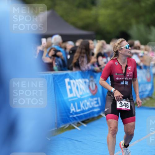 30.08.2026 - Elbe Triathlon Hamburg LAZAROV Photography http://msf.ph/oto/10027700 30.08.2026 11:15:09 Ziel 346, 636, 1099 meine-sportfotos.de