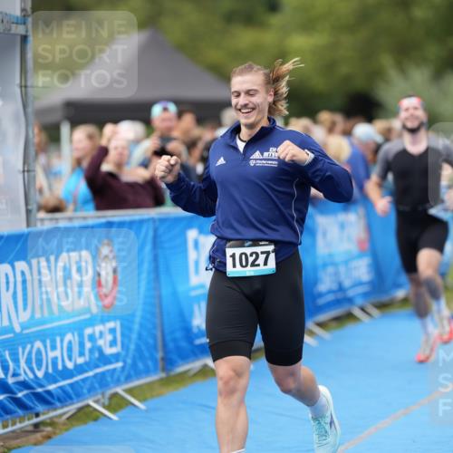 30.08.2026 - Elbe Triathlon Hamburg LAZAROV Photography http://msf.ph/oto/10027711 30.08.2026 11:15:39 Ziel 1027, 1047, 1056, 1080 meine-sportfotos.de