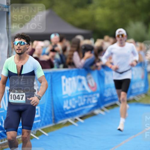 30.08.2026 - Elbe Triathlon Hamburg LAZAROV Photography http://msf.ph/oto/10027718 30.08.2026 11:15:44 Ziel 639, 650, 994, 1047, 1056, 1057, 1080, 1204 meine-sportfotos.de