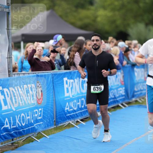 30.08.2026 - Elbe Triathlon Hamburg LAZAROV Photography http://msf.ph/oto/10027722 30.08.2026 11:15:49 Ziel 639, 650, 994, 1032, 1056, 1057, 1204 meine-sportfotos.de