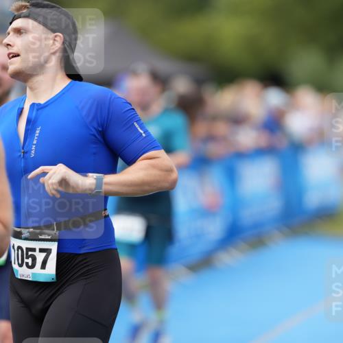 30.08.2026 - Elbe Triathlon Hamburg LAZAROV Photography http://msf.ph/oto/10027725 30.08.2026 11:15:54 Ziel 650, 1032, 1057, 1204 meine-sportfotos.de