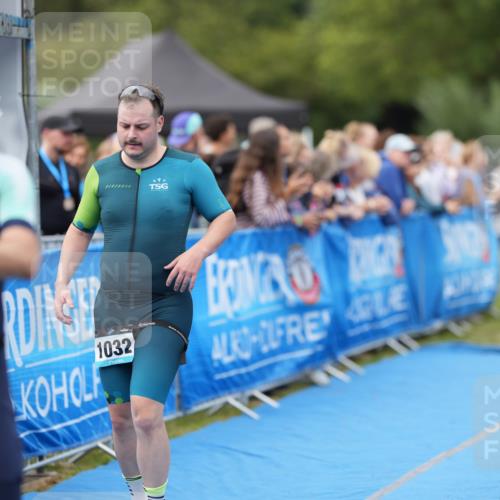 30.08.2026 - Elbe Triathlon Hamburg LAZAROV Photography http://msf.ph/oto/10027726 30.08.2026 11:15:54 Ziel 650, 1032, 1057, 1204 meine-sportfotos.de