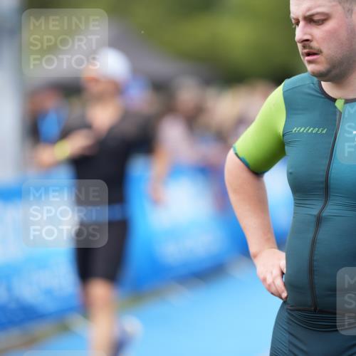 30.08.2026 - Elbe Triathlon Hamburg LAZAROV Photography http://msf.ph/oto/10027729 30.08.2026 11:16:05 Ziel 1211 meine-sportfotos.de