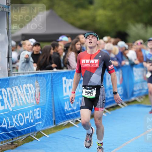 30.08.2026 - Elbe Triathlon Hamburg LAZAROV Photography http://msf.ph/oto/10027746 30.08.2026 11:17:05 Ziel 451, 526, 631, 1004, 1028 meine-sportfotos.de