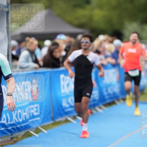 30.08.2026 - Elbe Triathlon Hamburg LAZAROV Photography http://msf.ph/oto/10027751 30.08.2026 11:17:07 Ziel 451, 526, 631, 1004, 1028 meine-sportfotos.de