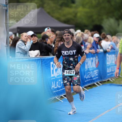 30.08.2026 - Elbe Triathlon Hamburg LAZAROV Photography http://msf.ph/oto/10027761 30.08.2026 11:17:35 Ziel 579, 580, 1148, 1621 meine-sportfotos.de