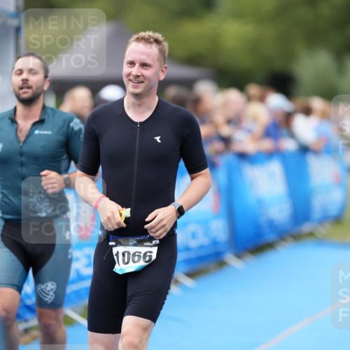 30.08.2026 - Elbe Triathlon Hamburg LAZAROV Photography http://msf.ph/oto/10027772 30.08.2026 11:17:50 Ziel 441, 1066, 1359 meine-sportfotos.de