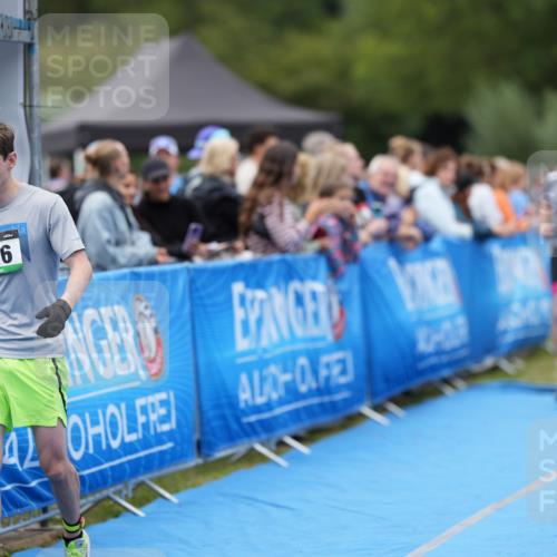 30.08.2026 - Elbe Triathlon Hamburg LAZAROV Photography http://msf.ph/oto/10027796 30.08.2026 11:18:40 Ziel 516, 1048, 1076 meine-sportfotos.de