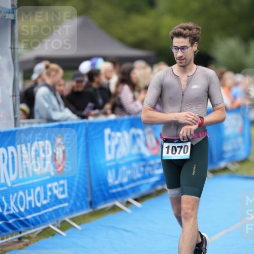 30.08.2026 - Elbe Triathlon Hamburg LAZAROV Photography http://msf.ph/oto/10027804 30.08.2026 11:18:57 Ziel 766, 1070 meine-sportfotos.de