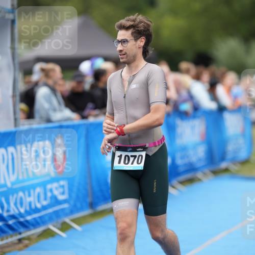 30.08.2026 - Elbe Triathlon Hamburg LAZAROV Photography http://msf.ph/oto/10027805 30.08.2026 11:18:58 Ziel 766, 1070 meine-sportfotos.de