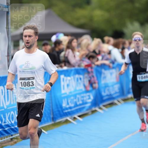 30.08.2026 - Elbe Triathlon Hamburg LAZAROV Photography http://msf.ph/oto/10027810 30.08.2026 11:19:12 Ziel 1049, 1083 meine-sportfotos.de