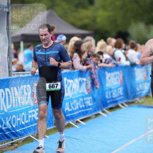 30.08.2026 - Elbe Triathlon Hamburg LAZAROV Photography http://msf.ph/oto/10027831 30.08.2026 11:19:50 Ziel 667, 704 meine-sportfotos.de