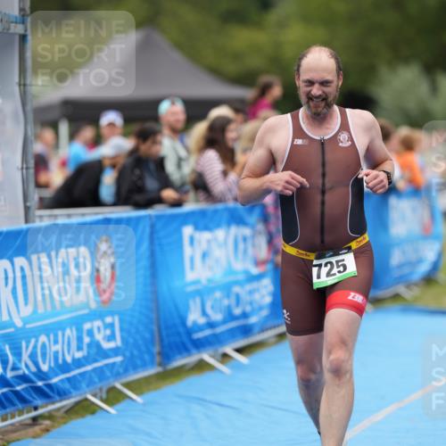 30.08.2026 - Elbe Triathlon Hamburg LAZAROV Photography http://msf.ph/oto/10027844 30.08.2026 11:20:07 Ziel 572, 725 meine-sportfotos.de