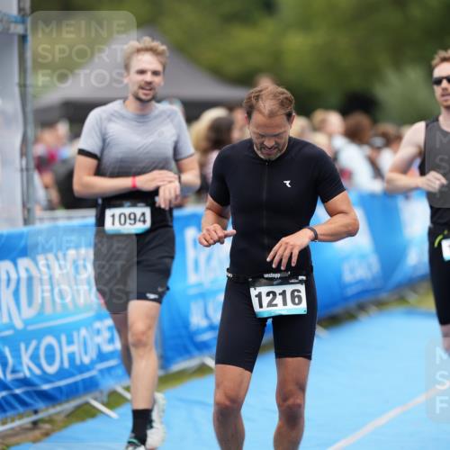 30.08.2026 - Elbe Triathlon Hamburg LAZAROV Photography http://msf.ph/oto/10027849 30.08.2026 11:20:22 Ziel 1013, 1029, 1094, 1216 meine-sportfotos.de