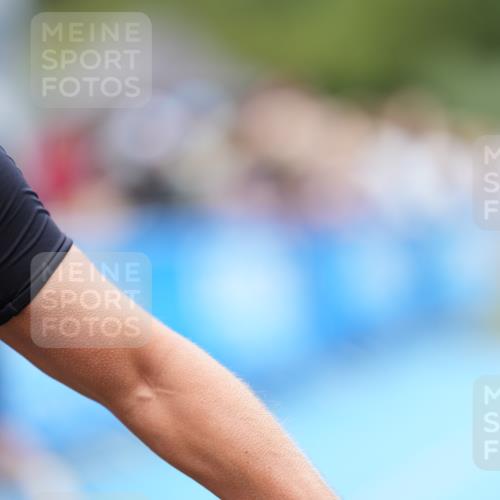 30.08.2026 - Elbe Triathlon Hamburg LAZAROV Photography http://msf.ph/oto/10027885 30.08.2026 11:21:20 Ziel 834, 1017 meine-sportfotos.de