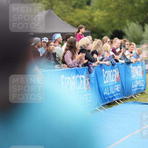 30.08.2026 - Elbe Triathlon Hamburg LAZAROV Photography http://msf.ph/oto/10027897 30.08.2026 11:21:42 Ziel 283, 400, 540 meine-sportfotos.de