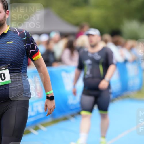 30.08.2026 - Elbe Triathlon Hamburg LAZAROV Photography http://msf.ph/oto/10027902 30.08.2026 11:21:48 Ziel 283, 400, 561, 585, 991 meine-sportfotos.de