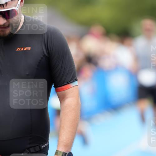 30.08.2026 - Elbe Triathlon Hamburg LAZAROV Photography http://msf.ph/oto/10027913 30.08.2026 11:22:06 Ziel 703, 1113 meine-sportfotos.de