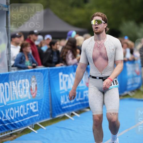 30.08.2026 - Elbe Triathlon Hamburg LAZAROV Photography http://msf.ph/oto/10027958 30.08.2026 11:23:47 Ziel 988, 1015, 1104, 1138 meine-sportfotos.de