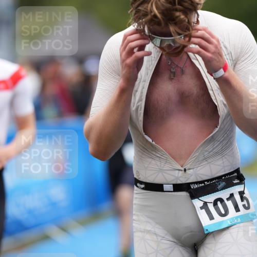 30.08.2026 - Elbe Triathlon Hamburg LAZAROV Photography http://msf.ph/oto/10027962 30.08.2026 11:23:51 Ziel 988, 1006, 1104, 1138 meine-sportfotos.de